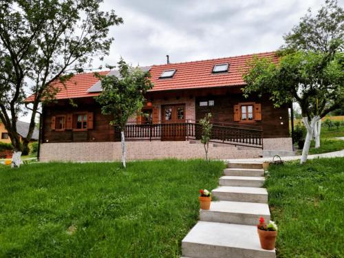 Marija Bistrica Apartment | Kid-Friendly Retreat at Kuća za odmor Katica - 10/10 Rating