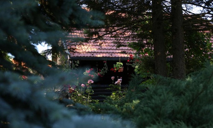 Netretic Ski Chalet | Pet-Friendly Getaway at Kuća za odmor MARA with Ocean Views