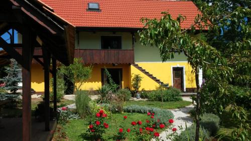 Zumberak House | Pet-Friendly Getaway at Kuća za odmor Sichelberg