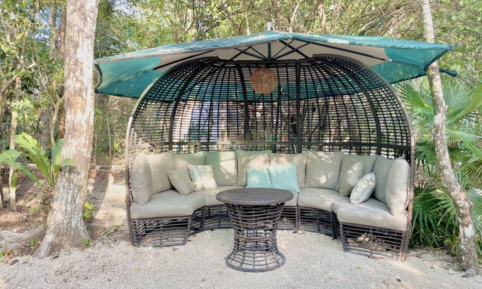 Chemuyil House | Experience Ku Kuk Glamping – Domo Agua with Pool & Spa