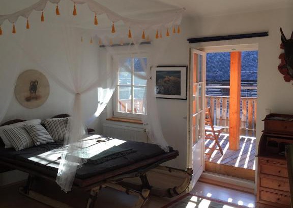 Oeblarn Apartment | Comfortable KU:L Apartment for Four Near Planai Dachstein