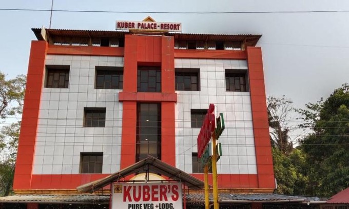 Mahad Hotel | Budget-Friendly Kuber's Residency with Breakfast & Accessibility