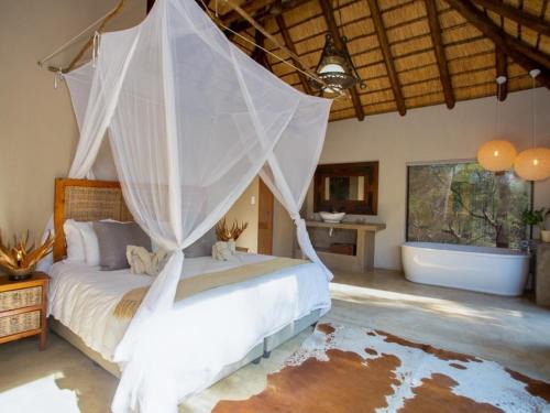 Thorny Bush Game Reserve Cabin | Experience Kubu Bush Lodge: Top-Rated Oceanfront Retreat