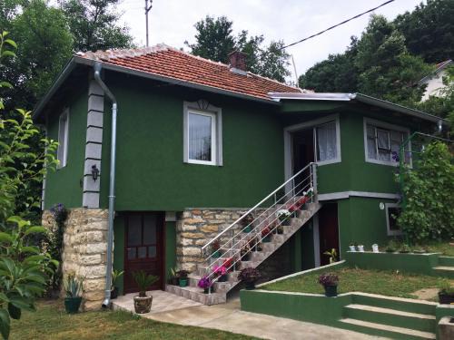 Svrljig Apartment | Relax at Kuca Mihajlovic: Oceanfront Retreat with Pool