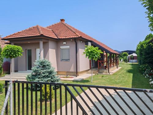 Vojvodina Villa | Discover Kucerak u Sremu: Pet-Friendly Retreat with Pool