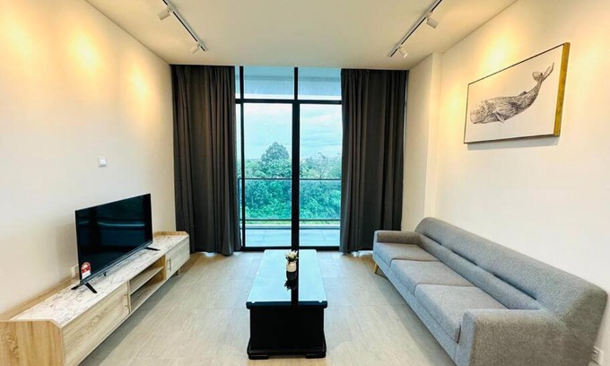 Kampung Stampin Apartment | Relaxing Kuching BDC Rex Apartment with Pool & Kitchen