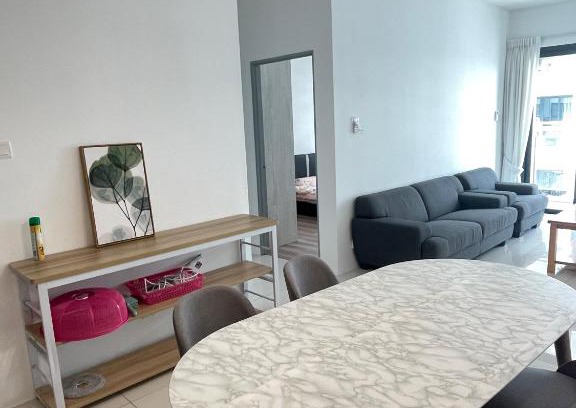 Kuching Apartment | Cozy P Residence Apartment Near Batu Kawa with Pool Views