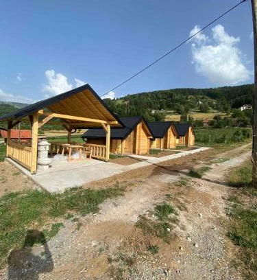 Montenegro Cabin | Cozy Kucice za odmor: Perfect for Family Getaways