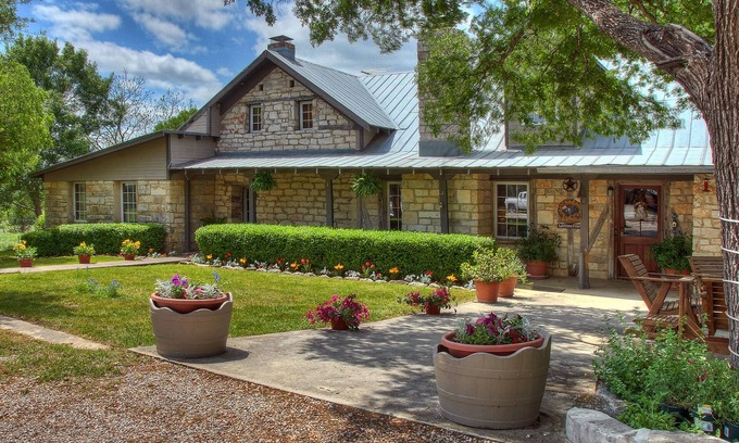 New Braunfels Bed & Breakfast | Relax at Kuebler Waldrip Haus B&B: Guest Rated 9.8/10