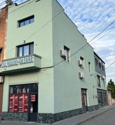 Bailesti Apartment | Cozy Kul House: Guest Rated 9/10 with Kitchen Access