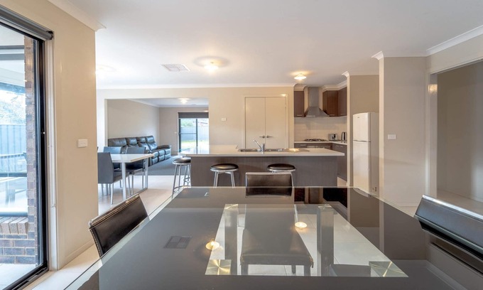 Jackass Flat House | Kulmani Residence Holiday Home