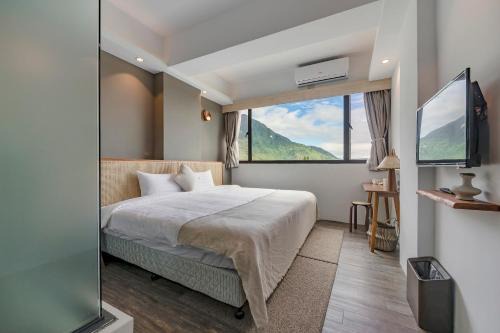 Ji'an House | Cozy H& Kuma B&B: Pet & Child Friendly Retreat