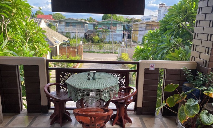 Lamphun House | Discover KumJawJomKaew: Guest Rated 8.8, Family-Friendly Stay