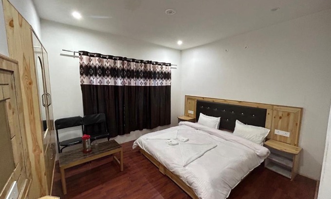Hunder House | Budget-Friendly Kundan House: Pet & Child Friendly Stay