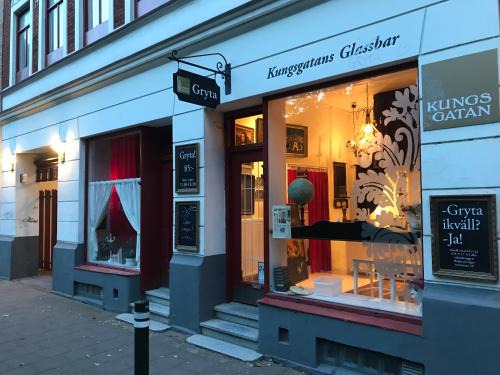 Centrum Hotel | Discover Kungsgatans Gryta & Hotell: Family-Friendly Haven