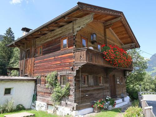 Alpbach House | Discover Kupferhäusl: A Family-Friendly Oasis by the Ocean