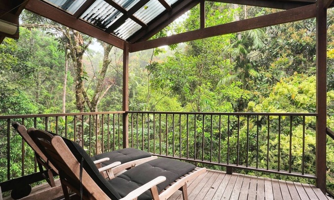 Kuranda Cabin | Explore Kuranda Rainforest Chalet with Family-Friendly Amenities