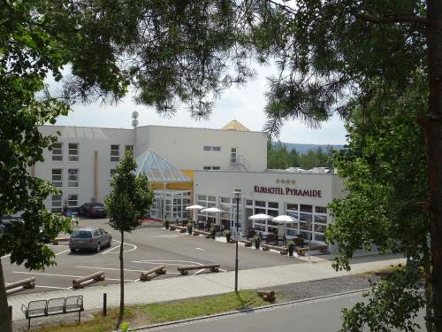 Neualbenreuth Hotel | Relax at Kurhotel Pyramide Sibyllenbad - Spa & Family-Friendly