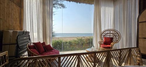 Kumta Hotel | Discover Kurma: 5-Star Ocean View Escape with Pool & Hot Tub