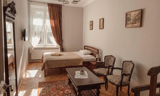 Lviv City Center Apartment | Top-Rated Kurnakh Apartment: Ideal for Families and Guests