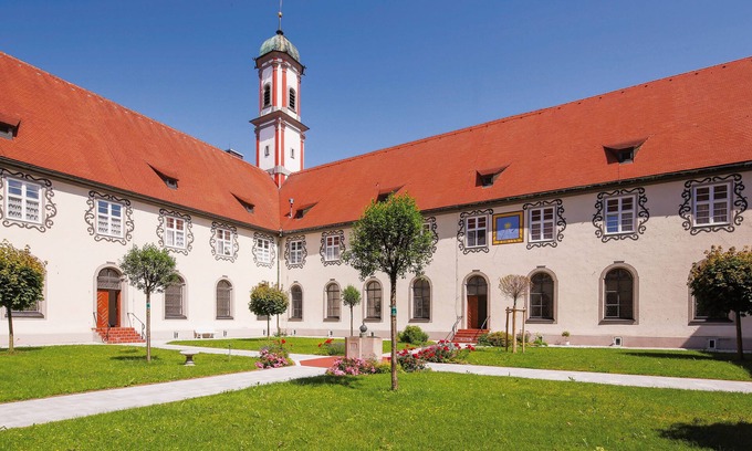 Unterallgau Hotel | Discover Comfort at KurOase im Kloster with Spa Access