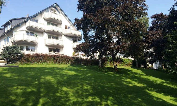 Ortsmitte Apartment | Top Reviews & Amenities: Lake View with Two Balconies