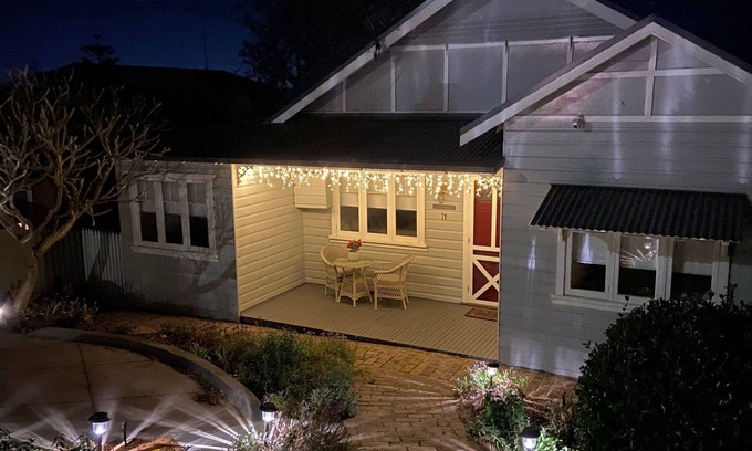 Kurrajong Apartment | Pet-Friendly Kurrajong Holiday House with Ocean View