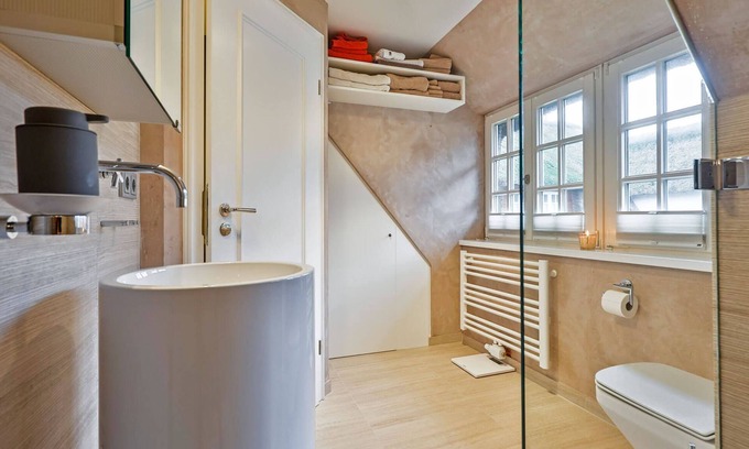 Keitum Apartment | Relaxing Getaway at Kuschelnest Unter Reet with Pool & Sauna