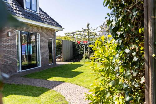 Egmond aan den Hoef House | Relax at Kustlijn vakantiewoning with Ocean Views & More