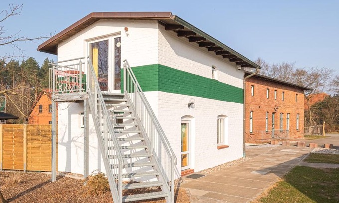 Dobbin-Linstow Apartment | Pet-Friendly Kutscherhaus: Cozy Stay with Great Reviews