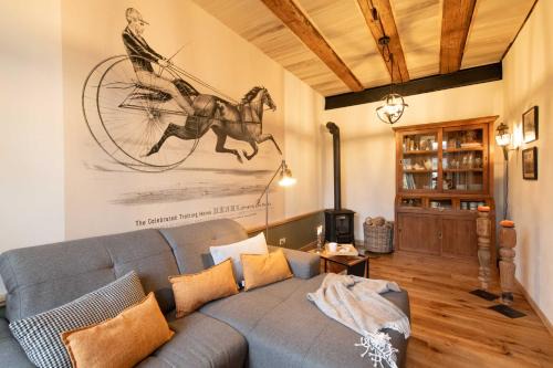 Furstenberg Apartment | Guest Rated 9.3: Kutscherstube Gutshof Fürstenberg Awaits