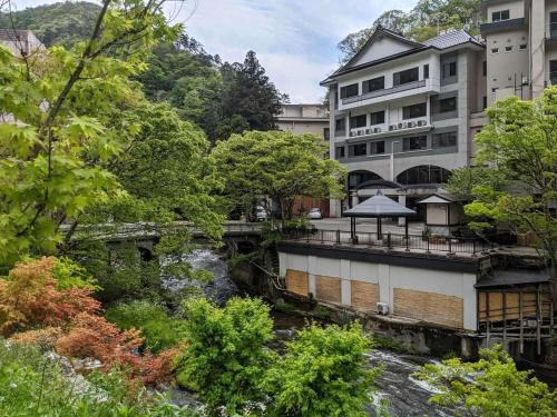 Aizuwakamatsu Hotel | Relaxing Retreat at Kutsurogijyuku Shintaki with Hot Tub