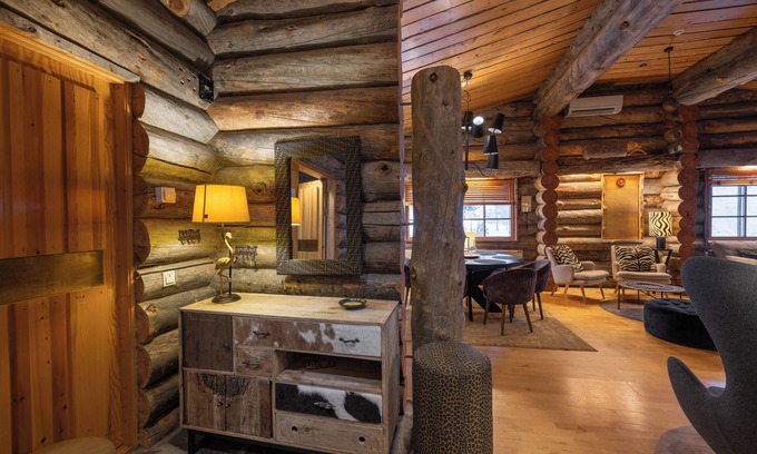 Saariselka Apartment | Discover Kuukkeli Log Houses Teerenpesä – Premium Suite A48