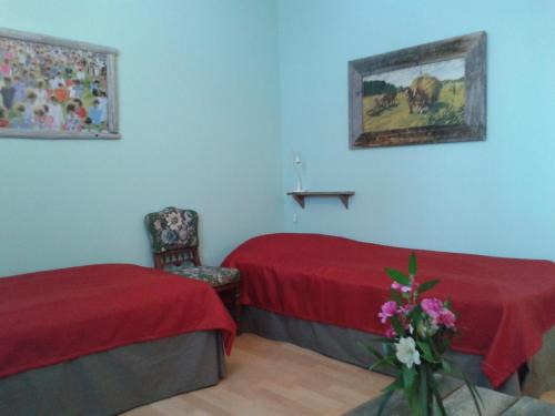 Kehys-Kainuu Bed & Breakfast | Discover Matkustajakoti Kuutamo Guesthouse with Hot Tub