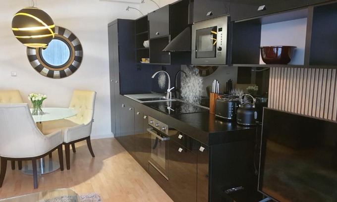 Chomutov Apartment | Charming Květinový Apartment A3B in Family-Friendly Chomutov