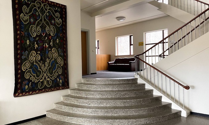 Skogar House | Cozy Kverna Guesthouse: Family-Friendly with Breakfast Included