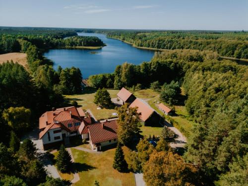 gmina Skorcz House | Unforgettable Stay at Kwatera Myśliwska Czarne - Pet Friendly