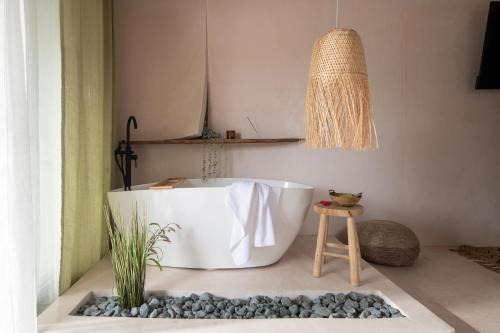 Elia Apartment | Kynthia Hotel: Guest Rated 9.6 with Oceanfront Views