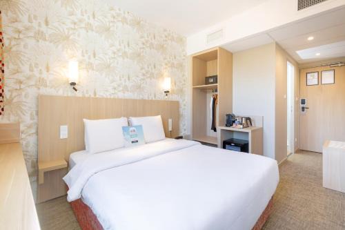 Avignon City Centre Hotel | Relax at Kyriad Avignon - Palais des Papes, Pet Friendly Stay