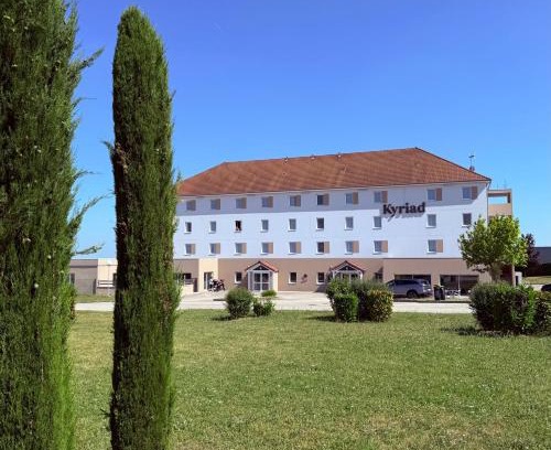 Longvic Hotel | Pet-Friendly Retreat at Comfort Hotel Dijon Sud