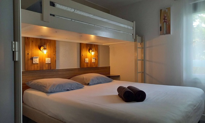 Saintes Hotel | Comfortable Stay at Kyriad Direct Saintes with Spa & Breakfast