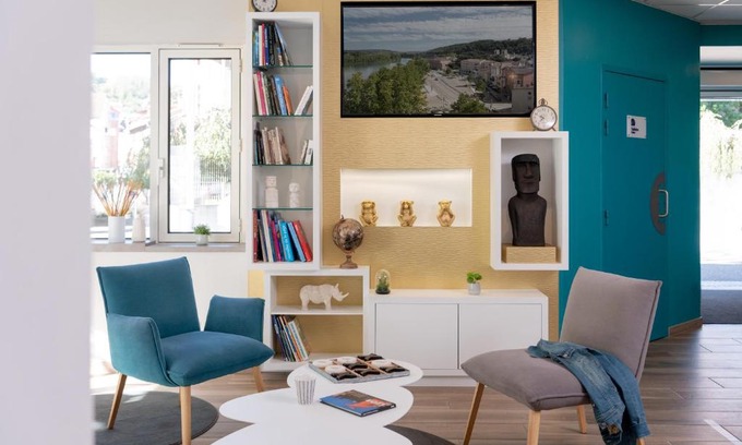 Plaine Centre Ville Hotel | Discover Kyriad Hotel Lyon Givors: Pet-Friendly Getaway