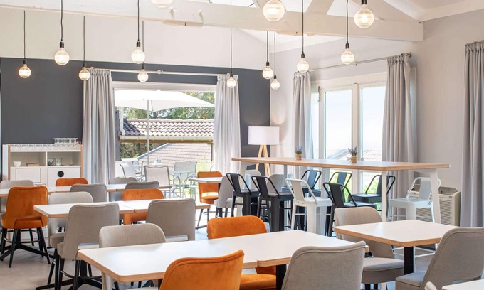 Chesnes Hotel | Relaxing Retreat at Kyriad Lyon Est – Saint Quentin Fallavier