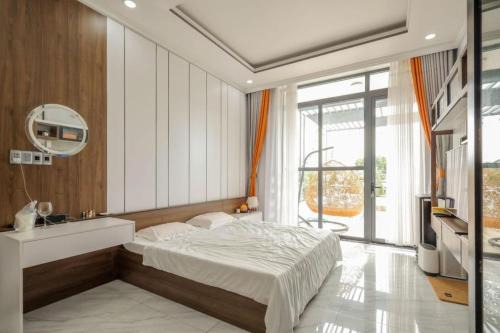 Hiep Ninh Apartment | Exceptional Lâm Phong Hotel - Family-Friendly Retreat