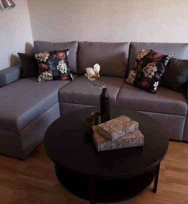 Toreboda Apartment | Cozy Penthouse at the Square - Family Friendly Retreat