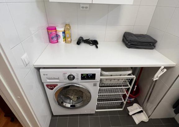 Taby Apartment | Family-Friendly Retreat in Täby Park - Ideal for Travelers