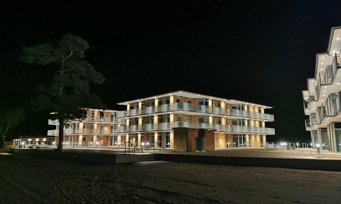 Aahus Apartment | Seaside Apartment in Åhus with Ocean View & Spa Access