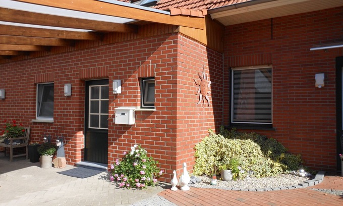 Emlichheim Apartment | Newly Renovated Rural Holiday Apartment with Ocean View