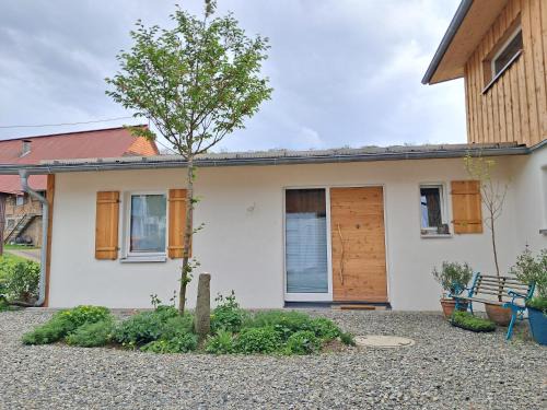 Frickingen House | Eco-Friendly Retreat in a Cozy Straw House