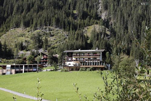 Sankt Jakob in Defereggen House | Pet-Friendly Retreat at Lärchenhof – Guest Rated 8.6/10